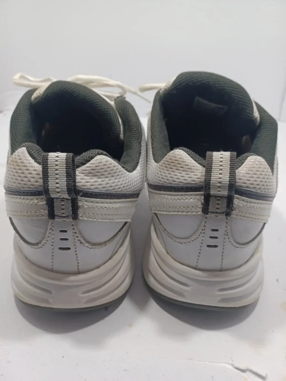 New Balance Mens 409 White Casual Shoes Sneakers Size 12 % Dad Shoes